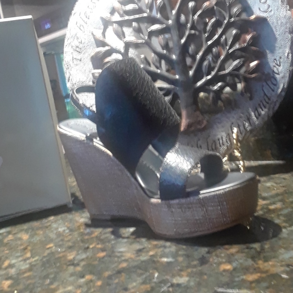 Matisse Dante, black leather platform sand… - Picture 3 of 7